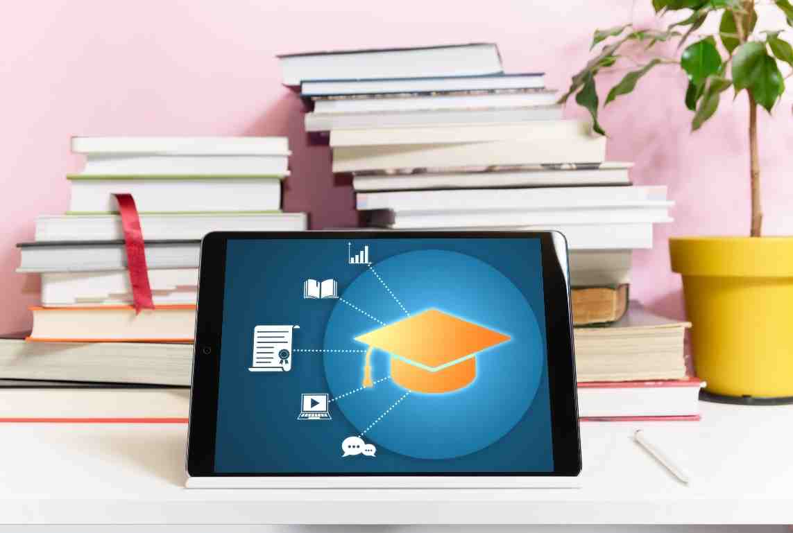 Life Coaching Courses Online: The 6 Core Skills Every Professional Life Coach Must Master